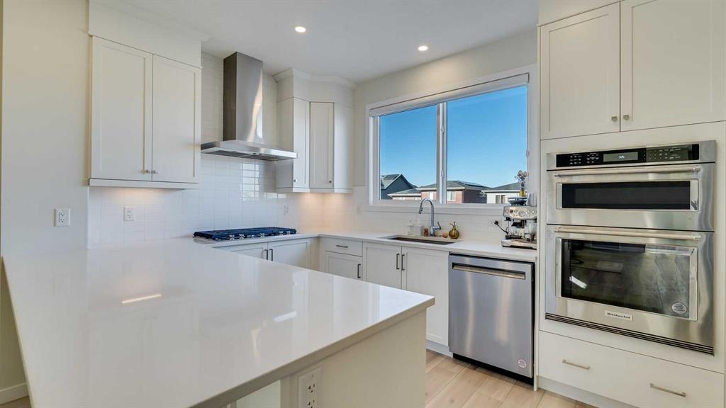 Second View of 18 Amblehurst Path NW, Moraine, Calgary, Alberta, T3P1W8