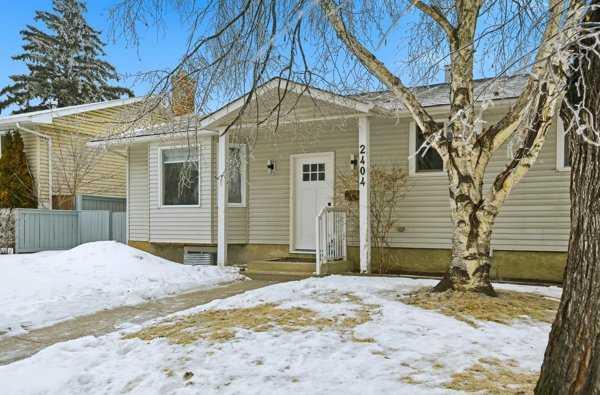 Fourth View of 2404 51 Street NE, Rundle, Calgary, Alberta, T1Y 1C3