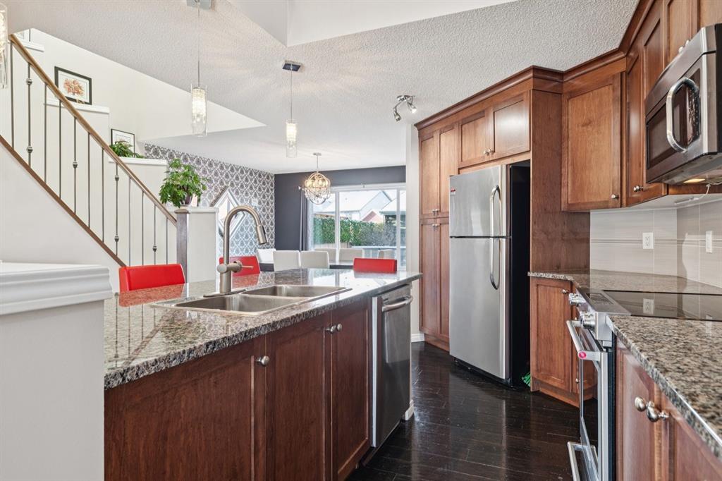 Fourth View of 15 New Brighton Common SE, New Brighton, Calgary, Alberta, T2Z 0T9