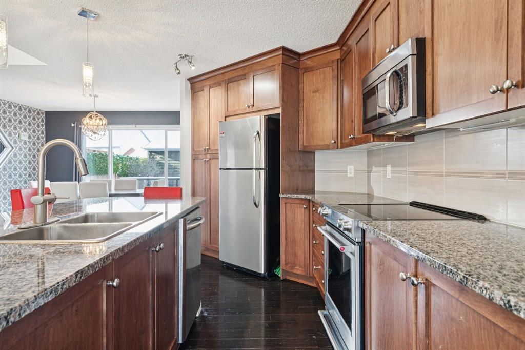 Fifth View of 15 New Brighton Common SE, New Brighton, Calgary, Alberta, T2Z 0T9