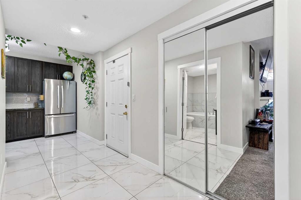 Third View of 301, 2316 17B Street SW, Bankview, Calgary, Alberta, T2T 4S8