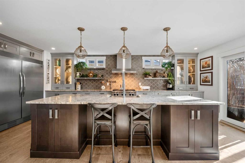 Third View of 520 Parkridge Drive SE, Parkland, Calgary, Alberta, T2J 4Z2