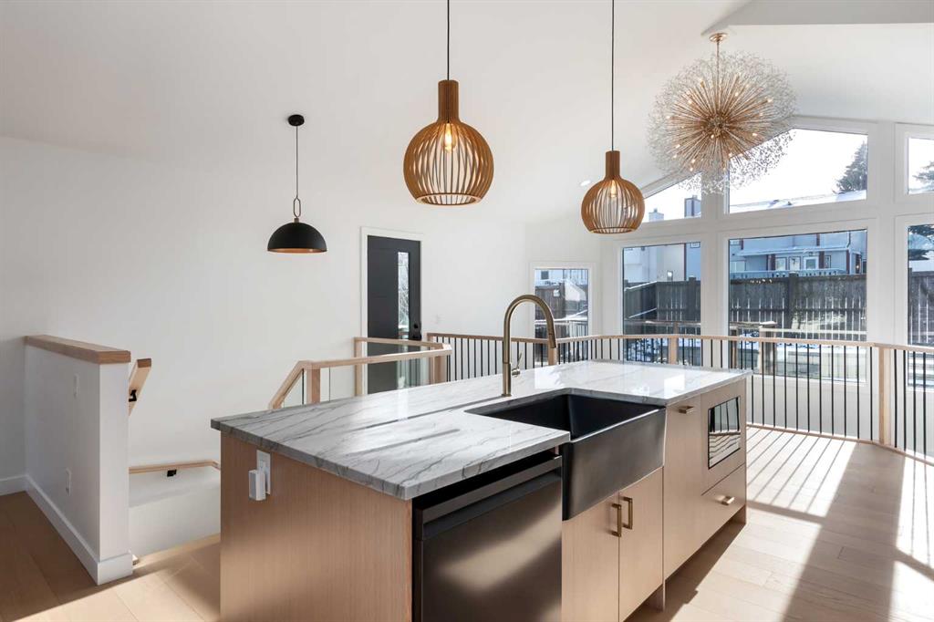 Fifth View of 58 Edgevalley Close NW, Edgemont, Calgary, Alberta, T3A 5E4