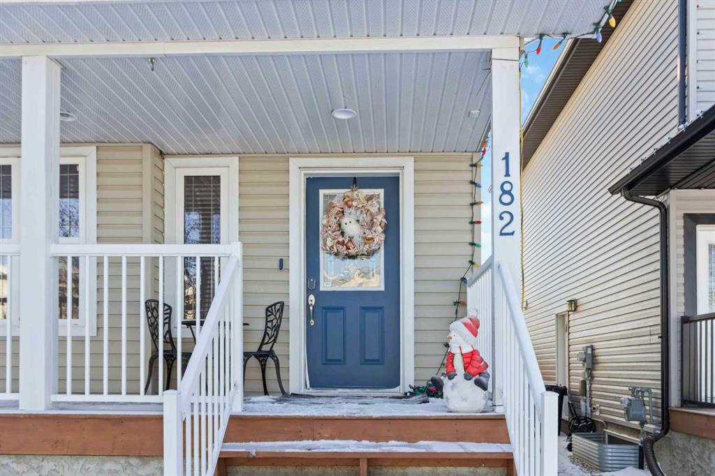 Fifth View of 182 Crabapple Way , Timberlea, Fort McMurray, Alberta, T9K0N1