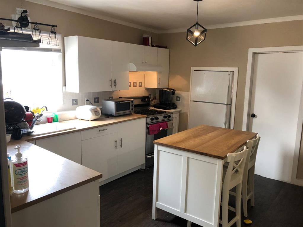 217 Center Street , A2282202, Alberta,