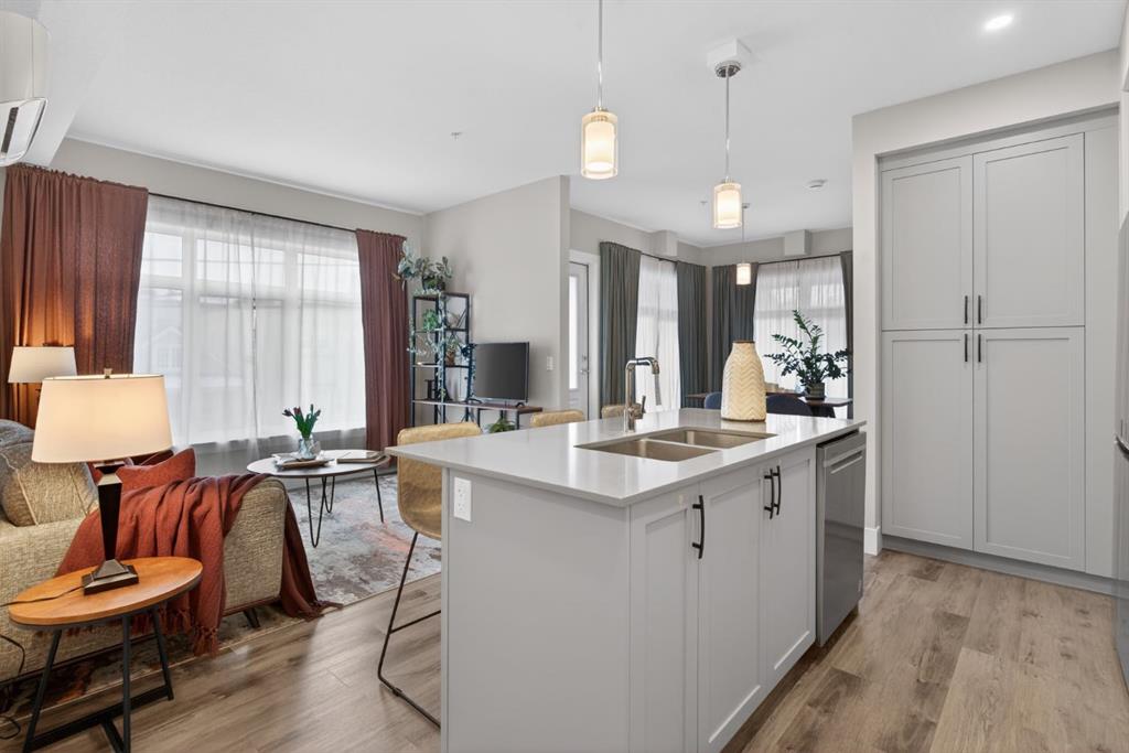 Fifth View of 202, 1702 17 Avenue SW, Scarboro, Calgary, Alberta, T2T 0E7