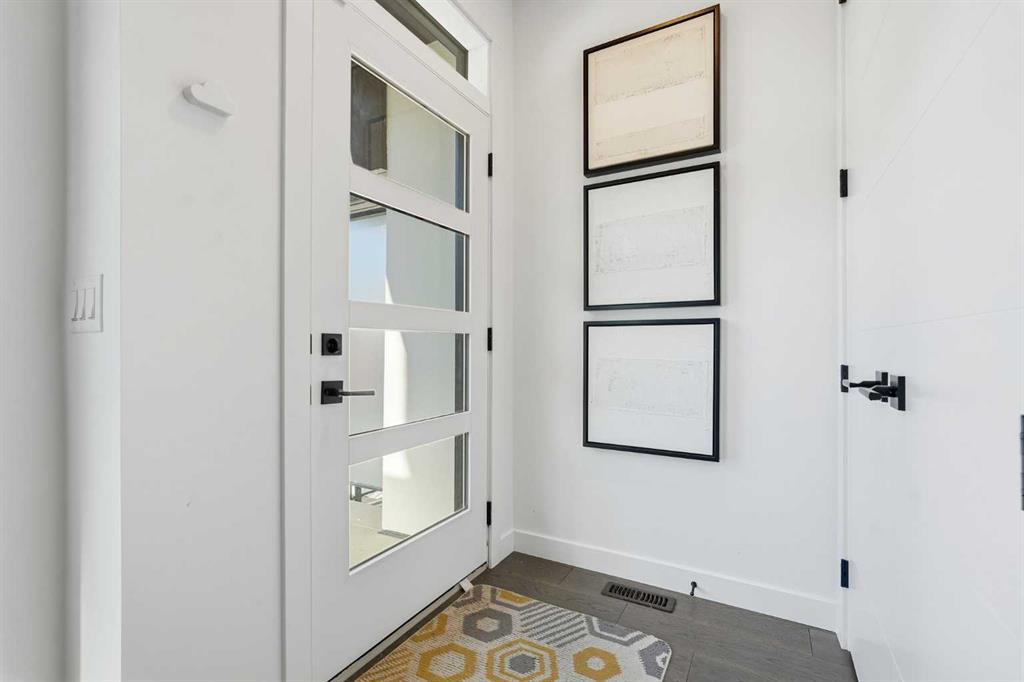 Third View of 2104 17A Street SW, Bankview, Calgary, Alberta, T2T 4R8