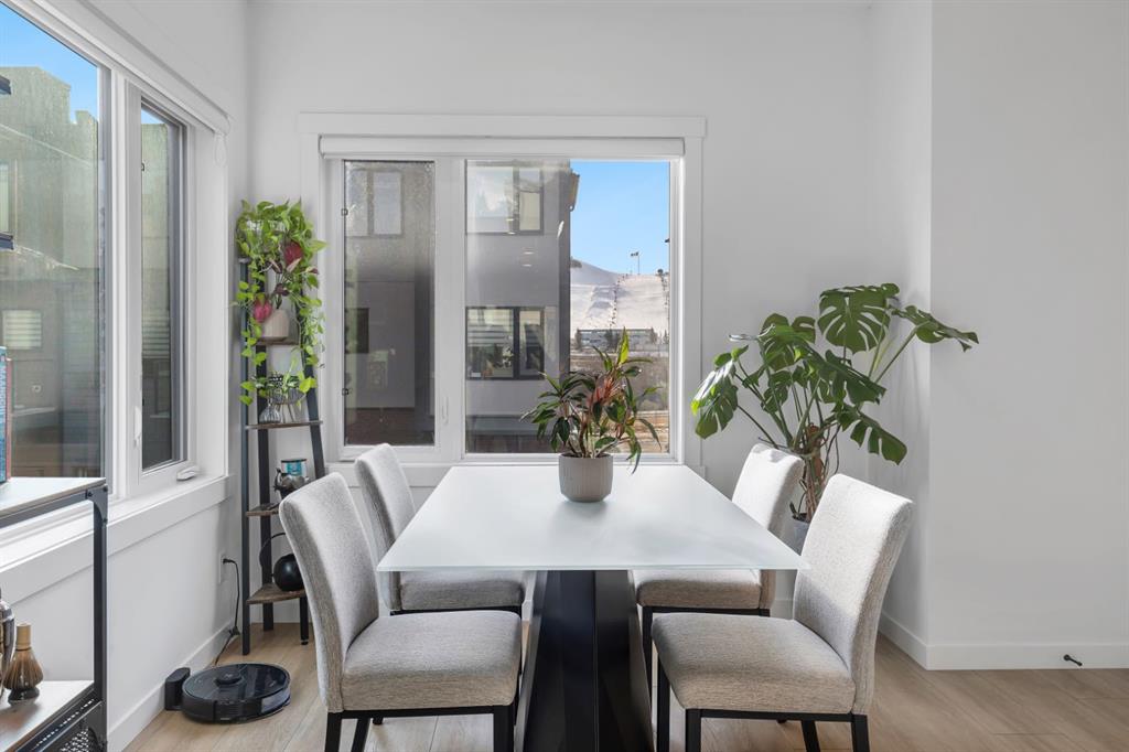 Fifth View of 213 Greenbriar Common NW, Greenwood/Greenbriar, Calgary, Alberta, T3B6J3