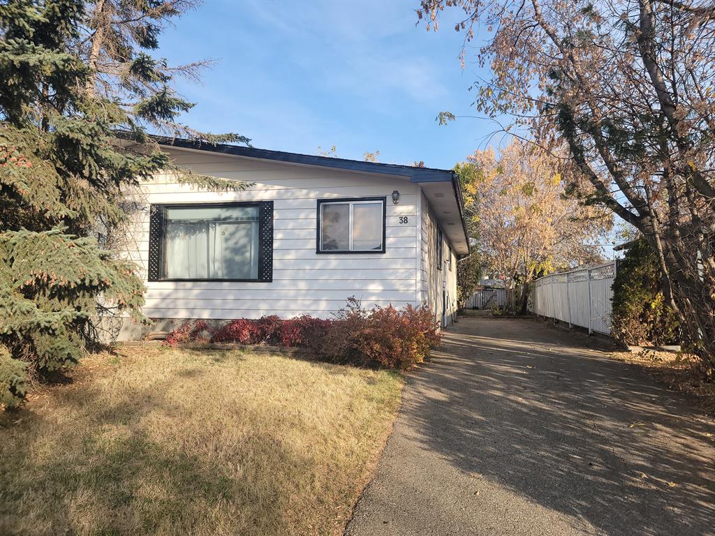 Second View of 38 Wells Street , West Park, Red Deer, Alberta, T4N 5Y3