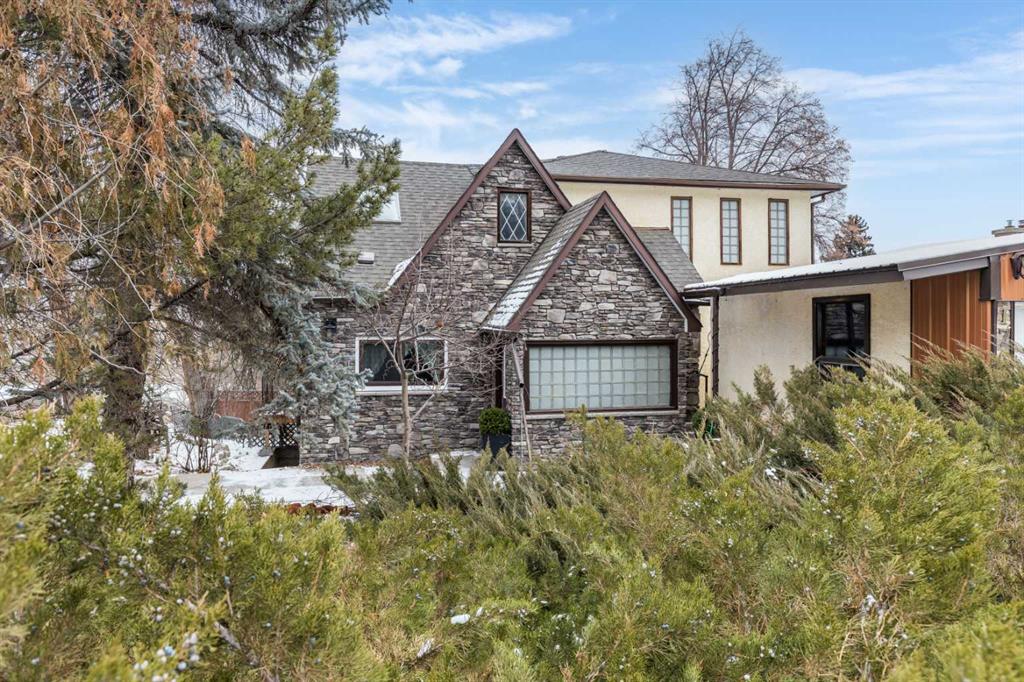 176 1 Street SW, A2282338, Alberta,