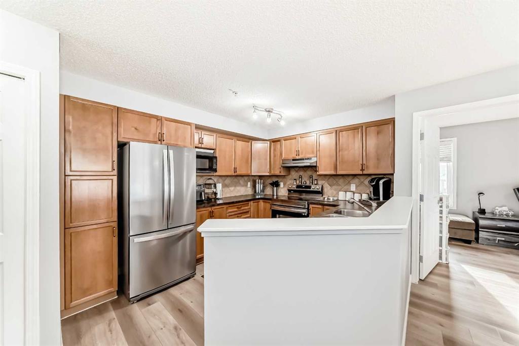 Fifth View of 2215, 5200 44 Avenue NE, Whitehorn, Calgary, Alberta, T1Y 7L4