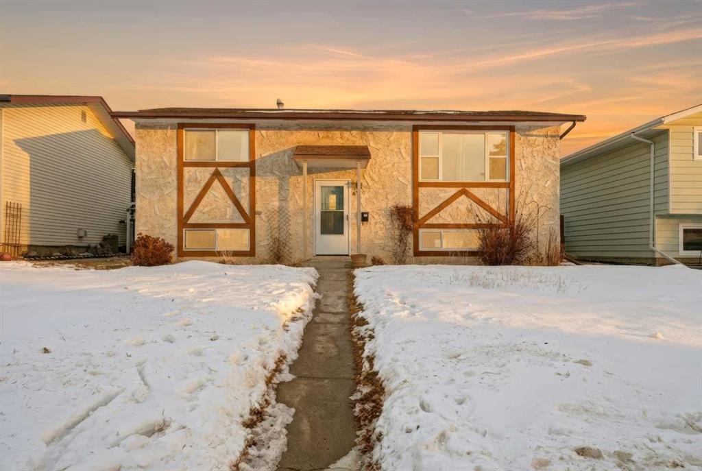 48 Nash Street , A2282380, Alberta,