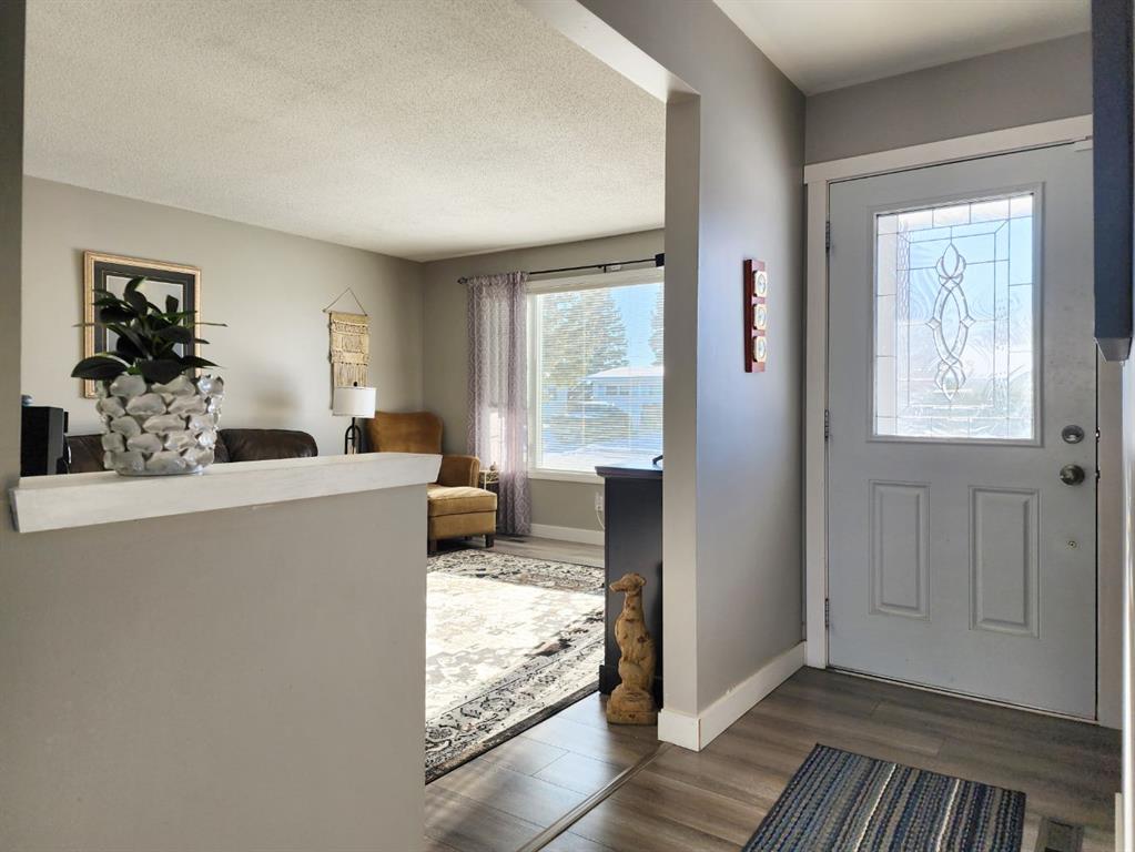 Third View of 214 48 Avenue E, NONE, Claresholm, Alberta, T0L 0T0