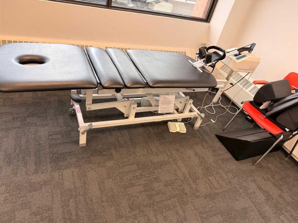 Fourth View of 123 ANY Street NW, Tuxedo Park, Calgary, Alberta, T3K 2P6