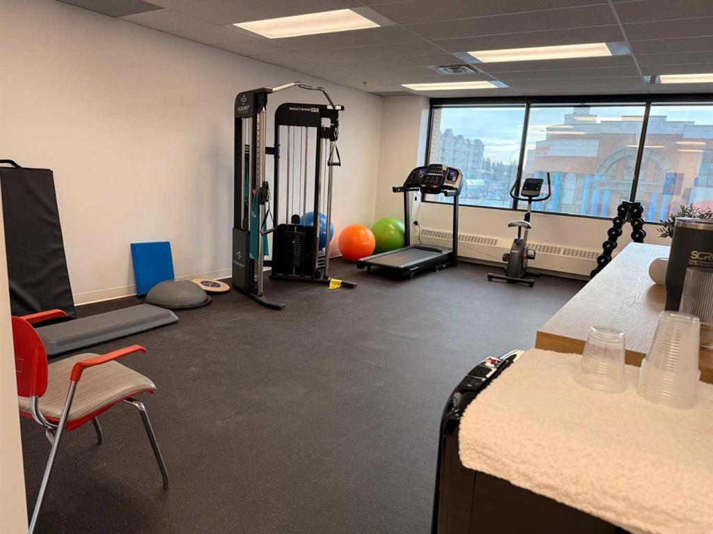 Fifth View of 123 ANY Street NW, Tuxedo Park, Calgary, Alberta, T3K 2P6