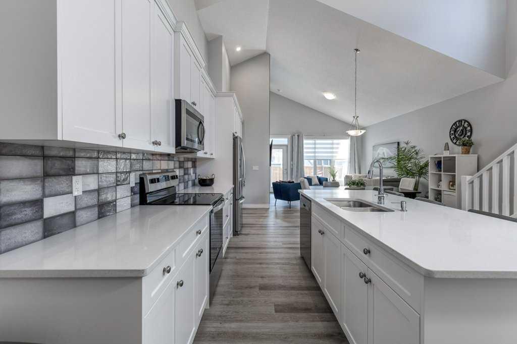 380 Rivercrest View , A2282593, Alberta,