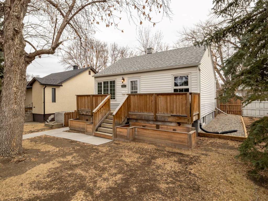 Third View of 957 12 St  S, London Road, Lethbridge, Alberta, T1J 2S8