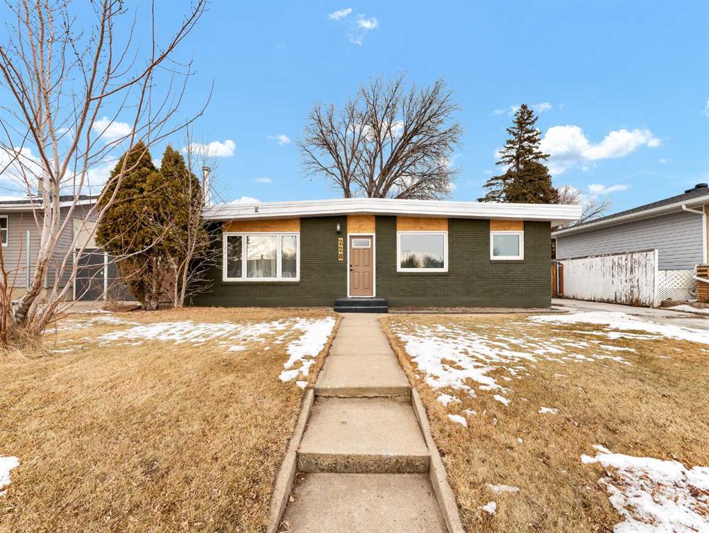 228 12 Street NW, A2282799, Alberta,