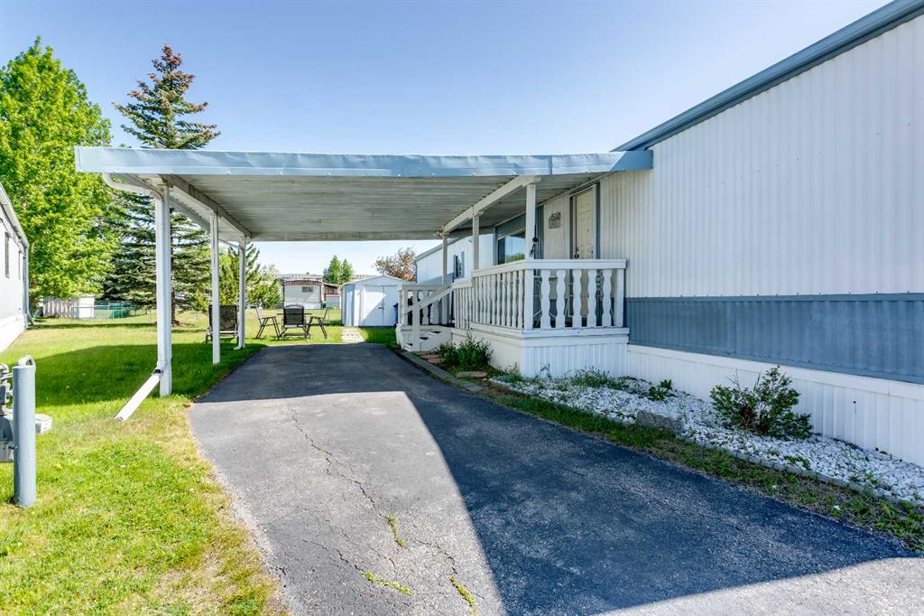 Third View of 125, 99 Arbour Lake Road NW, Arbour Lake, Calgary, Alberta, T3G4E4