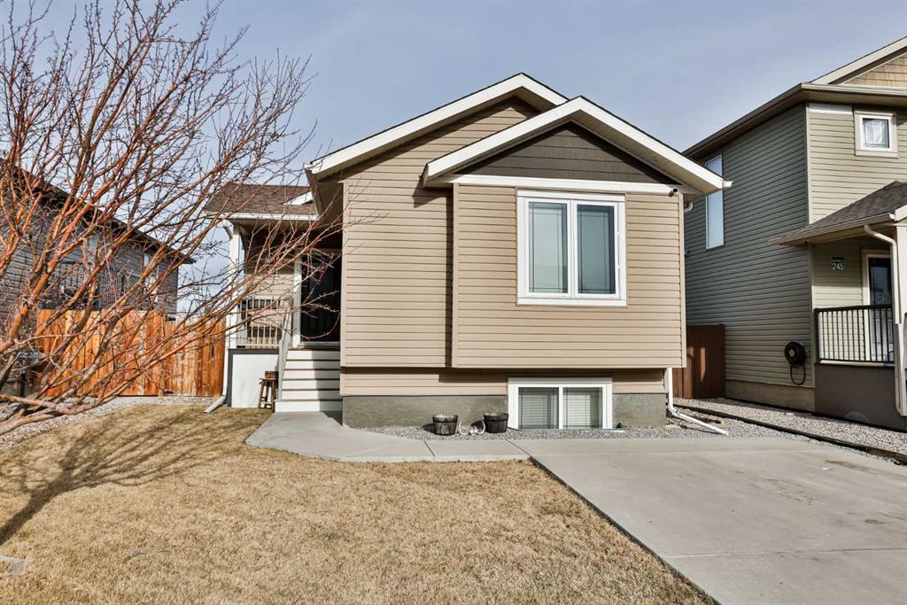 241 Sundance Drive , A2282876, Alberta,