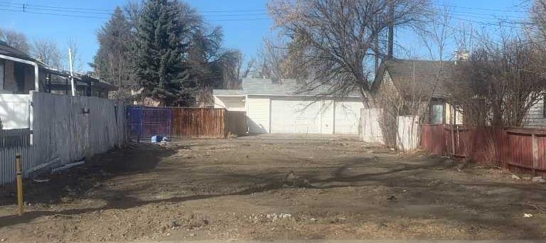 1607 3 Avenue N, A2282890, Alberta,