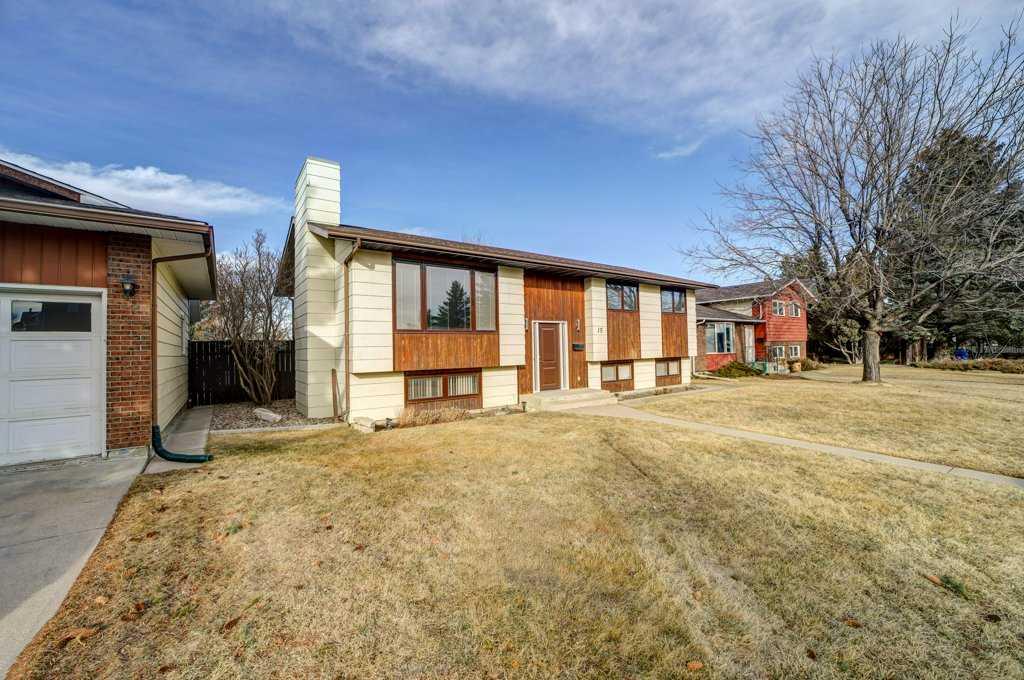 Third View of 15 Cambridge Road W, Varsity Village, Lethbridge, Alberta, T1K 4V7