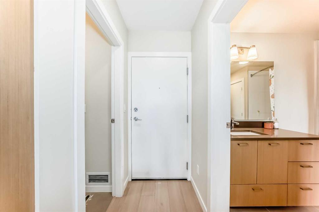 Fourth View of 120, 707 4 Street NE, Renfrew, Calgary, Alberta, T2E 3S7