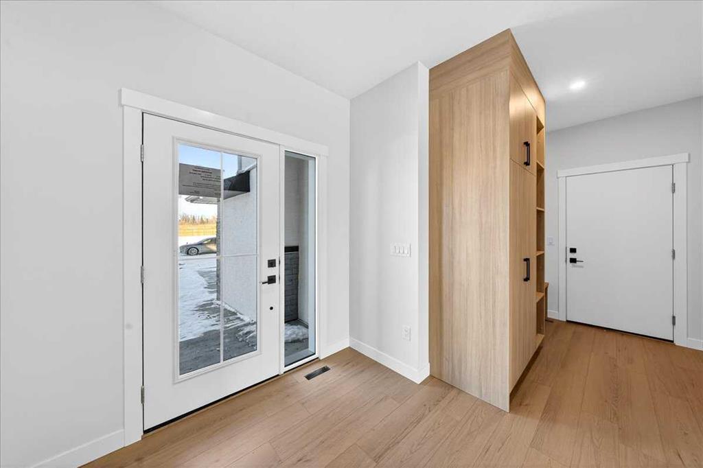 Fifth View of 7 Lakewood Way , Lakewood, Strathmore, Alberta, T1P 2J5