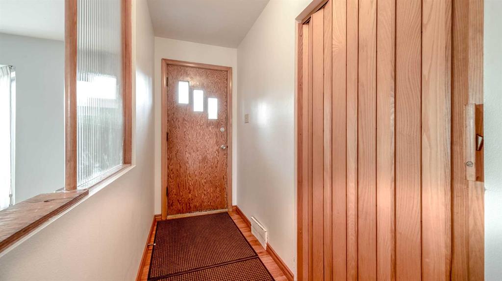 Third View of 10 Marlowe Place NE, Winston Heights/Mountview, Calgary, Alberta, T2E 5P8