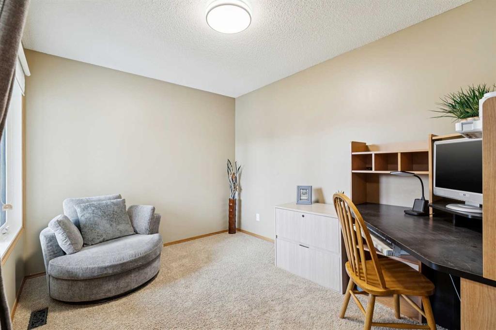 Fourth View of 70 Tuscarora Close NW, Tuscany, Calgary, Alberta, T3L 2E2