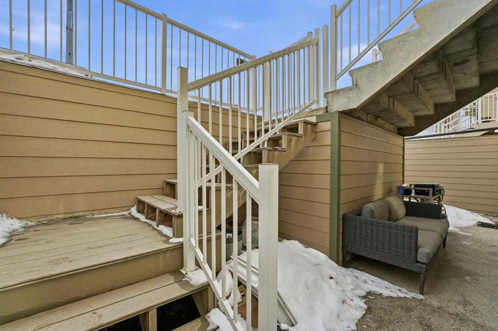 Fifth View of 906, 339 Viscount Drive , Vanier East, Red Deer, Alberta, T4R 0S2