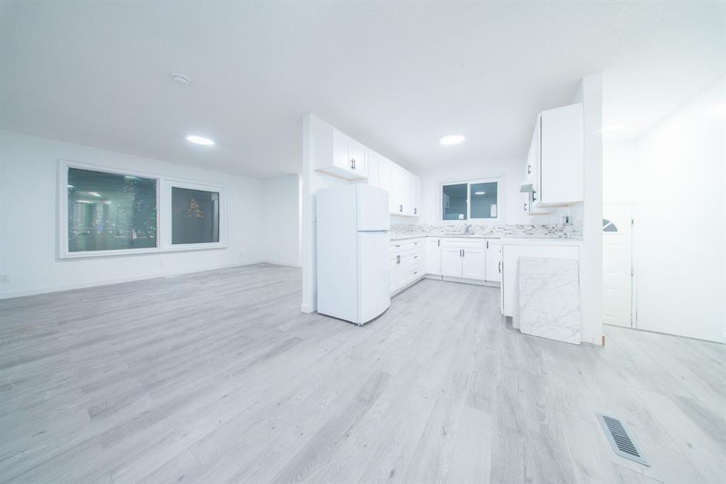 Third View of 5402 54 Street , Lucas Heights, Ponoka, Alberta, T4J1L9