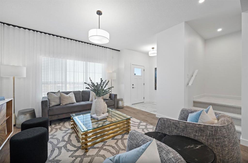 Third View of 552 Lewisburg Place NE, Lewisburg, Calgary, Alberta, T3P 2N4