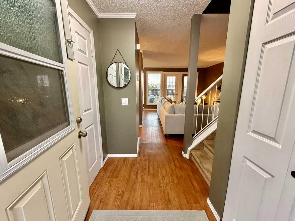 Fifth View of 6, 99 Grier Place NE, Greenview, Calgary, Alberta, T2K 5Y5