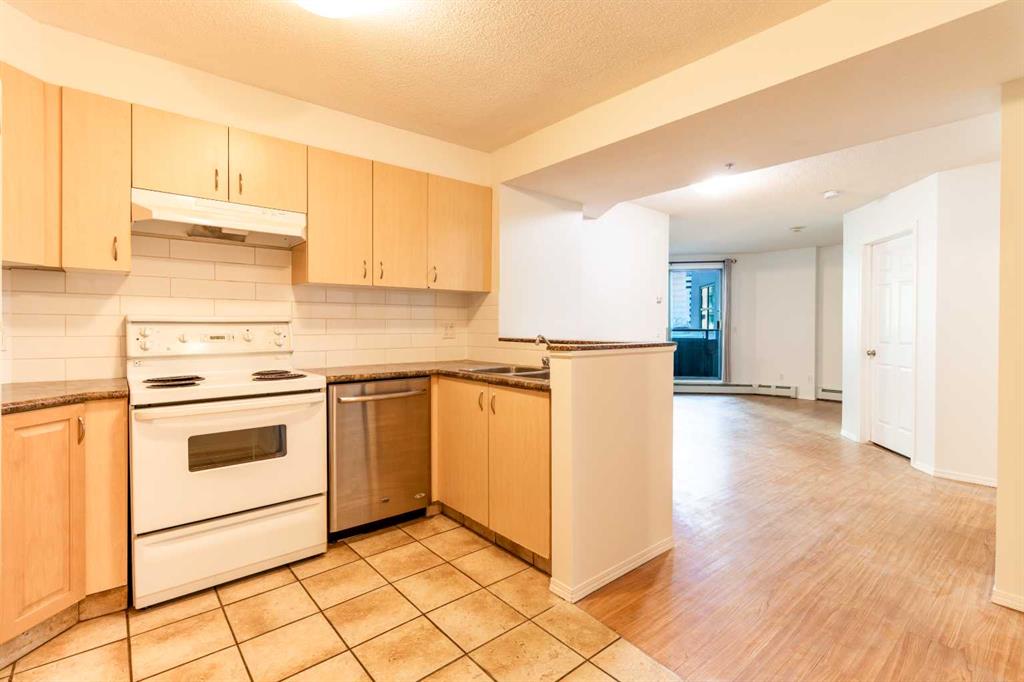 Third View of 304, 1121 6 Avenue SW, Downtown West End, Calgary, Alberta, T2P 5J4