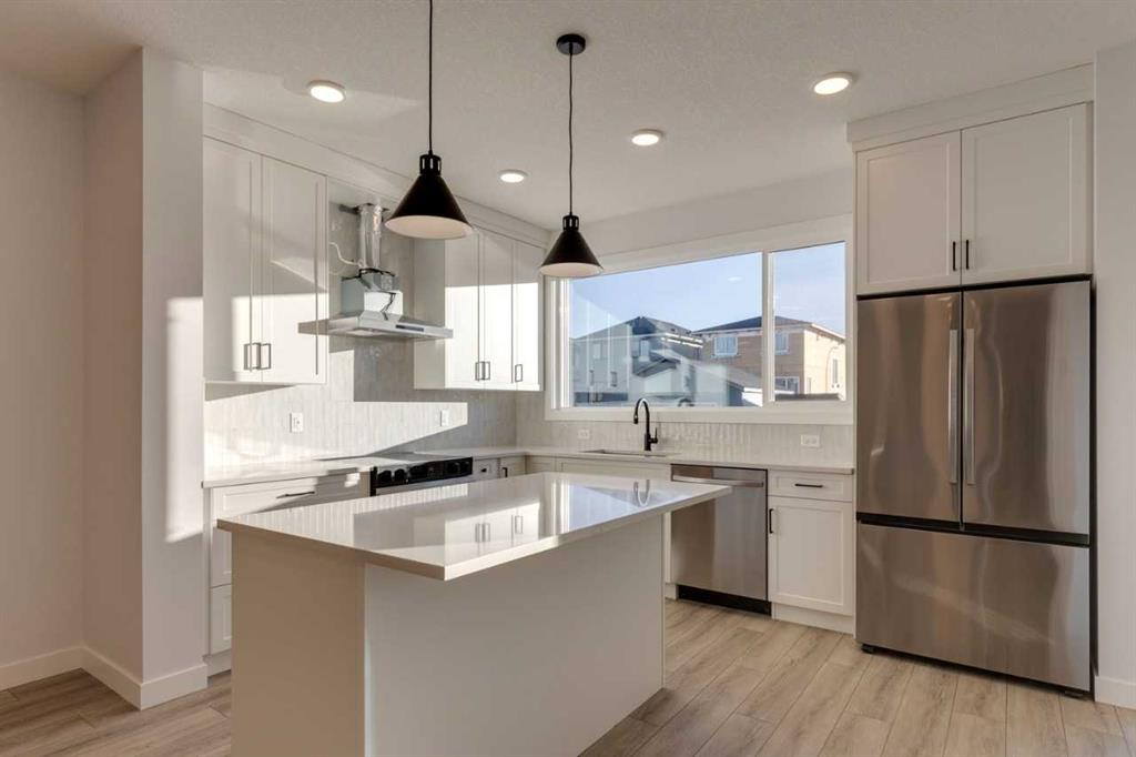 371 Fireside Drive , A2283397, Alberta,