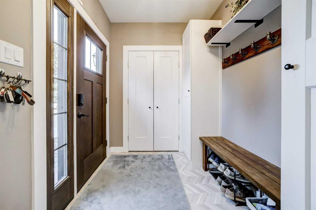 Fifth View of 34 Honeysuckle Road N, Park Meadows, Lethbridge, Alberta, T1H4J9