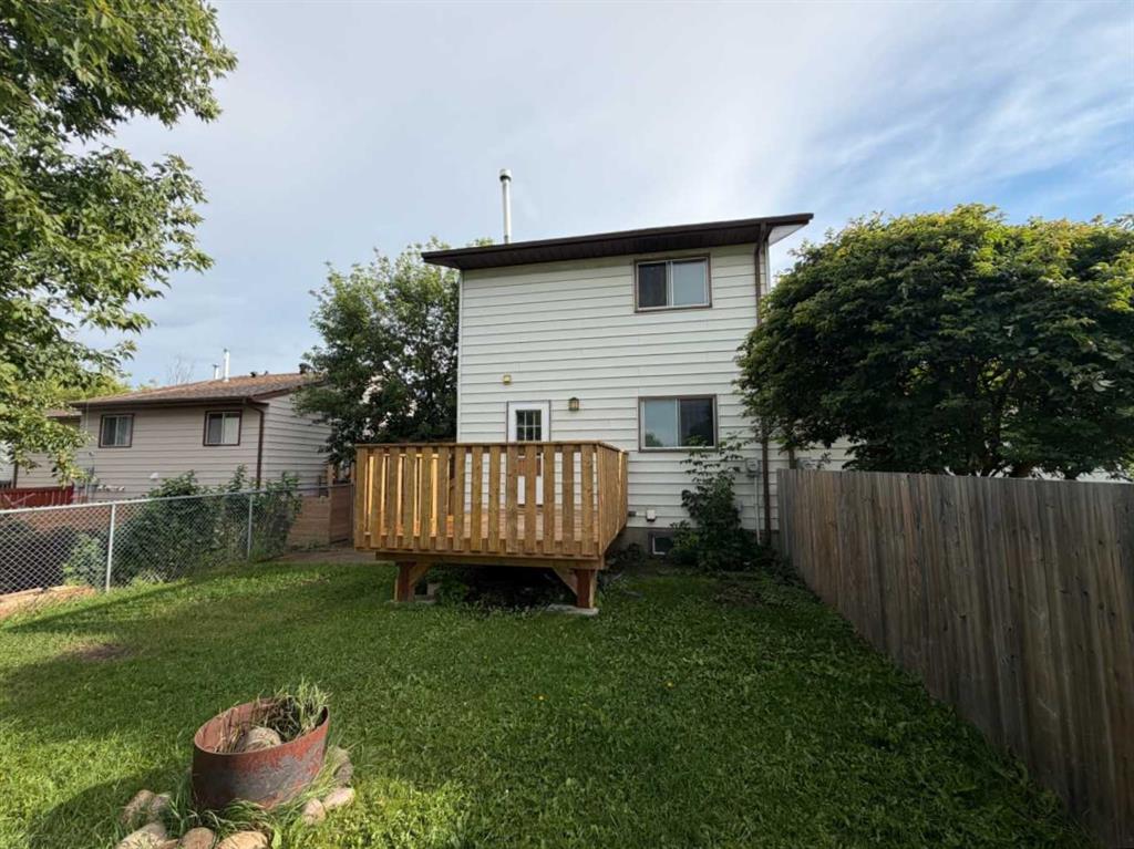 Third View of 9312 67 Avenue , Country Club Estates, Grande Prairie, Alberta, T8W 1C2