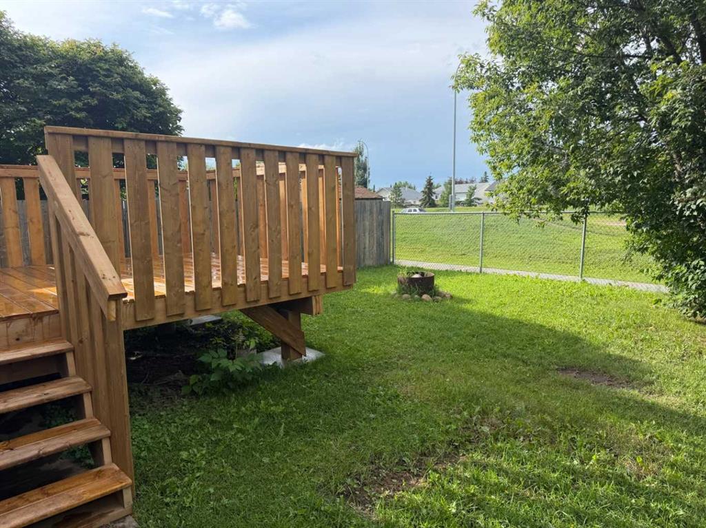 Fifth View of 9312 67 Avenue , Country Club Estates, Grande Prairie, Alberta, T8W 1C2