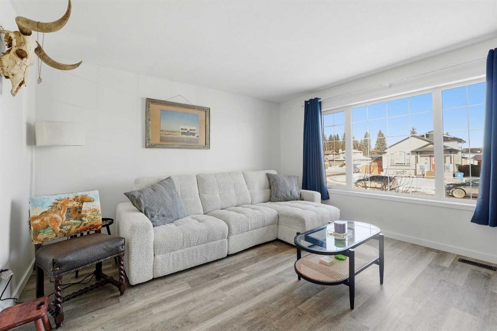 Fifth View of 5807 44 Avenue , Creekside, Rocky Mountain House, Alberta, T4T 0A1