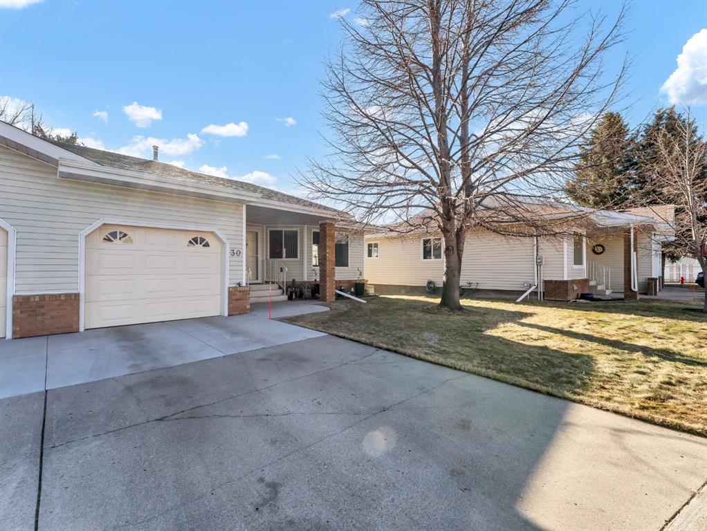 Third View of 30, 459 Carry Drive SE, Southview-Park Meadows, Medicine Hat, Alberta, T1B 3W1