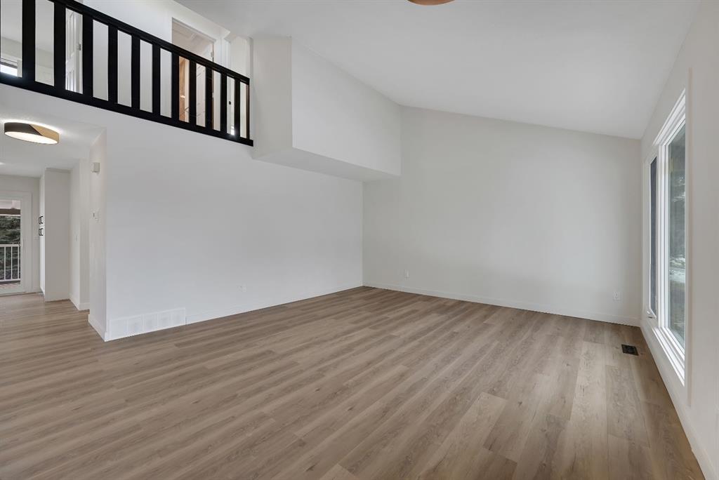 Fifth View of 308 Doverview Crescent SE, Dover, Calgary, Alberta, T2B1Y6