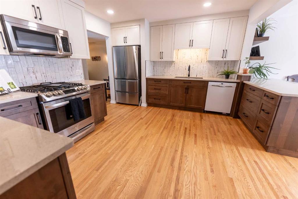 Third View of 3901 50A Street , Michener Hill, Red Deer, Alberta, T4N 1Y5