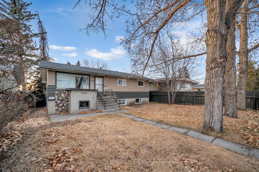 Third View of 1527 52 Street SE, Forest Lawn, Calgary, Alberta, T2A 1T9