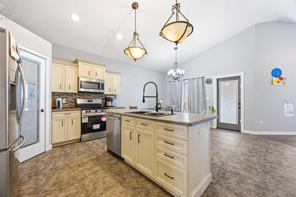 Fourth View of 7215 29 Street , Parkview Estates, Lloydminster, Alberta, T9V 3N1