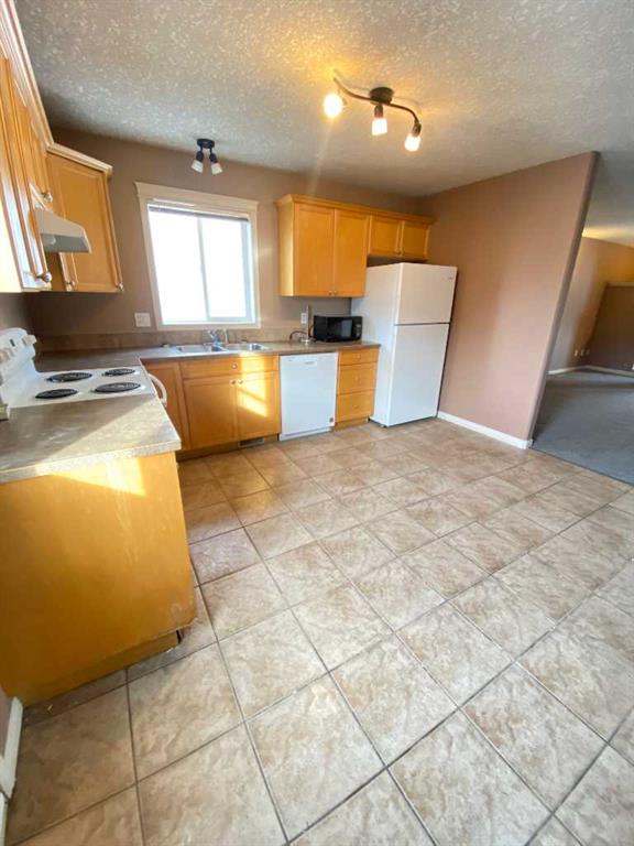 Fifth View of 7510 Westpoint Drive  , Westpointe, Grande Prairie, Alberta, t8w0c4