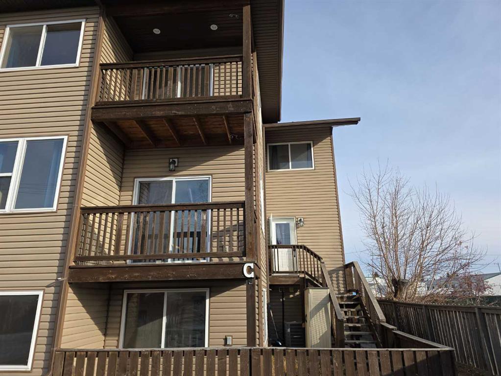 Third View of 1322C 20 Street , NONE, Didsbury, Alberta, T0M 0W0