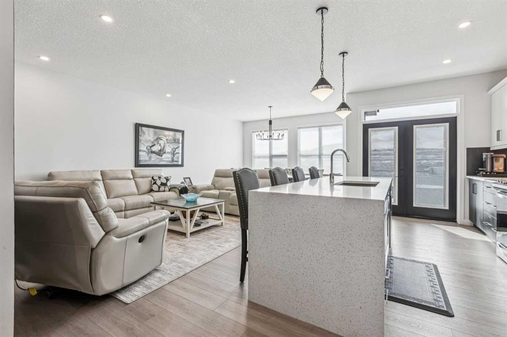 Fifth View of 123 Mitchell Way NW, Glacier Ridge, Calgary, Alberta, T3R 2B5