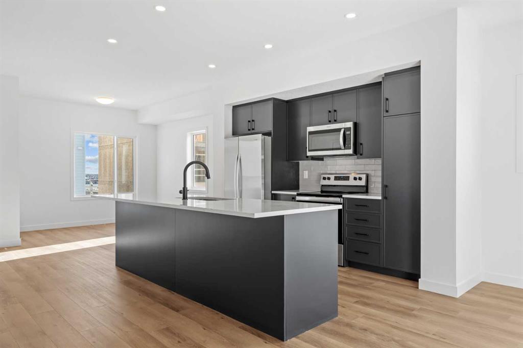 Fifth View of 1115, 25 Wildwoods Court SW, Wildflower, Airdrie, Alberta, T4B 5V7