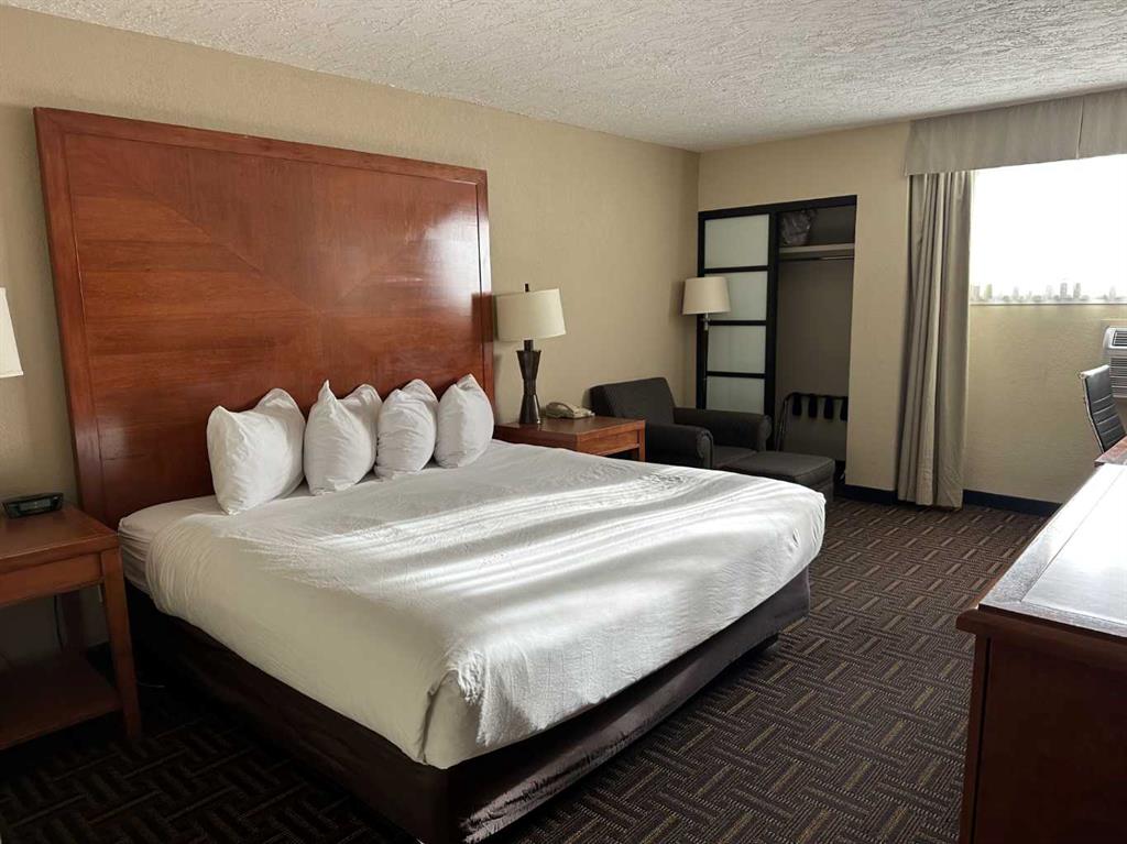 Fourth View of 954 7 Street , NONE, Medicine Hat, Alberta, T1A 7R7